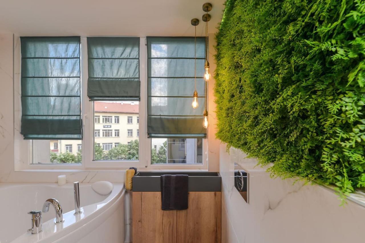 Urban Eden - Lux & Style, 2-Bedroom, 2-Bathroom Sofia Exterior photo
